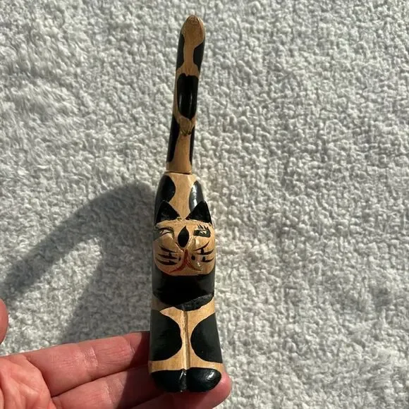 Vintage folk art hand carved‎ wooden cat sculpture MCM figurine hand painted - Picture 4 of 9